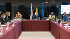 11:00 horas. Palacio de Festivales. El vicepresidente y consejero de Universidades, Igualdad, Cultura y Deporte, Pablo Zuloaga, preside la reuni&oacute;n del Comit&eacute; de Coordinaci&oacute;n de Ayuda Humanitaria y Refugio a Ucrania, a la que asisten los consejeros de Educaci&oacute;n y Formaci&oacute;n Profesional, Marina Lombo, y de Sanidad, Miguel Rodr&iacute;guez. 9 de marzo de 2022 &copy; Ra&uacute;l Lucio