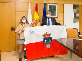 09:45 horas. Gobierno de Cantabria. El presidente de Cantabria, Miguel &Aacute;ngel Revilla, recibe a Eloisa Barreda, campeona del Torneo Estatal de Tenis de Mesa en categor&iacute;a benjam&iacute;n 18 de marzo de 2022 &copy; Ra&uacute;l Lucio