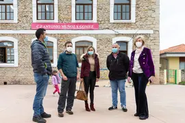 11:30 horas. Casar de Periedo. Cabez&oacute;n de la Sal. La consejera de Educaci&oacute;n y Formaci&oacute;n Profesional, Marina Lomb&oacute;, visita el CEIP Antonio Mu&ntilde;oz y G&oacute;mez. 18 de marzo de 2022 &copy; Ra&uacute;l Lucio