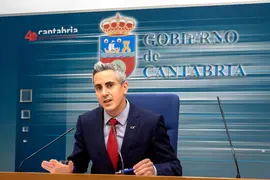 11:00 horas. Sala de prensa del Gobierno de Cantabria

El vicepresidente y consejero de Universidades, Igualdad, Cultura y Deporte, Pablo Zuloaga, informa, en rueda de prensa, de los acuerdos del Consejo de Gobierno.
24 de marzo de 2022
Fotograf&iacute;a: Silvia Bouzo