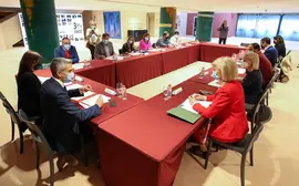 El vicepresidente y consejero de Universidades, Igualdad, Cultura y Deporte, Pablo Zuloaga, preside la reuni&oacute;n del Comit&eacute; de Coordinaci&oacute;n de Ayuda Humanitaria y Refugio a Ucrania, a la que asisten los consejeros de Educaci&oacute;n y Formaci&oacute;n Profesional, Marina Lombo, y de Sanidad, Ra&uacute;l Pesquera.
12 ABR 22