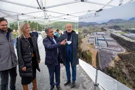 S&aacute;mano, Castro Urdiales
El presidente de Cantabria, Miguel &Aacute;ngel Revilla, y el consejero de Industria, Turismo, Innovaci&oacute;n, Transporte y Comercio, Francisco Javier L&oacute;pez Marcano, inauguran la segunda fase del Pol&iacute;gono Industrial El Valleg&oacute;n. 
Cobertura de nota y foto 
nr
20 abril 22