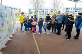 11:00 horas. CEIP P&eacute;rez Gald&oacute;s de Requejada
El consejero de Desarrollo Rural, Ganader&iacute;a, Pesca, Alimentaci&oacute;n y Medio Ambiente, Guillermo Blanco, visita la exposici&oacute;n itinerante &lsquo;Cantabria Circular&rsquo;, junto con la alcaldesa de Polanco, Rosa D&iacute;az.
21 ABRIL 2022 &copy; Miguel De la Parra