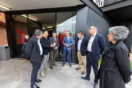 10:00 horas. Hospital Sierrallana
El vicepresidente y consejero de Universidades, Igualdad, Cultura y Deporte, Pablo Zuloaga, y el consejero de Sanidad, Ra&uacute;l Pesquera, asisten al descubrimiento de la placa al Edificio de Consultas Externas concedida con motivo del premio del Colegio de Arquitectos de Cantabria. 03 MAYO 2022 &copy; Miguel De la Parra
