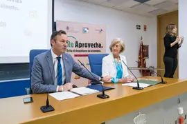 10:30 horas. Sala de Prensa del Gobierno de Cantabria. Los consejeros de Desarrollo Rural, Ganader&iacute;a, Pesca, Alimentaci&oacute;n y Medio Ambiente, Guillermo Blanco, y de Educaci&oacute;n y Formaci&oacute;n Profesional, Marina Lomb&oacute;, hacen balance, en rueda de prensa, de la 2&ordf; edici&oacute;n de la campa&ntilde;a contra el despilfarro de alimentos &lsquo;ReAprovecha&rsquo;. 4 de mayo de 2022 &copy; Ra&uacute;l Lucio