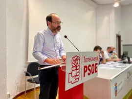 Foto 01 Urraca en la asamblea del PSOE de Torrelavega celebrada este mi&eacute;rcoles
