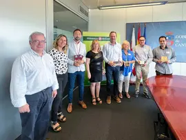 10:30 horas. Sala de reuniones de la 3&ordf; planta de la Consejer&iacute;a de Desarrollo Rural, Ganader&iacute;a, Pesca, Alimentaci&oacute;n y Medio Ambiente
El consejero de Desarrollo Rural, Ganader&iacute;a, Pesca, Alimentaci&oacute;n y Medio Ambiente, Guillermo Blanco, recibe a los productores de Cantabria premiados en el &lsquo;Great Taste Awards&rsquo; que organiza &lsquo;The Guild of Fine Food&rsquo;.
