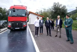 12:00 horas. Diseminado Hoz (Ribamont&aacute;n al Monte)
El consejero de Industria, Turismo, Innovaci&oacute;n, Transporte y Comercio, Javier
L&oacute;pez Marcano, asiste a la puesta en servicio de la b&aacute;scula de pesaje de camiones
de Ribamont&aacute;n al Monte.
18 de octubre de 2022
Fotograf&iacute;a: Silvia Bouzo