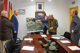 10:00 horas. Ayuntamiento de Herrer&iacute;as
El consejero de Desarrollo Rural, Ganader&iacute;a, Pesca, Alimentaci&oacute;n y Medio Ambiente, Guillermo Blanco, y de Obras P&uacute;blicas, Ordenaci&oacute;n del Ter visitan las mejoras realizadas en la red de saneamiento del municipio.
