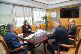 Gobierno de Cantabria

El presidente  de Cantabria, Miguel &Aacute;ngel Revilla, y la consejera de Presidencia, Interior, Justicia y Acci&oacute;n Exterior, Paula Fern&aacute;ndez, se re&uacute;nen con el embajador de Suecia en Espa&ntilde;a, Teppo Markus Tauriainen
NR
22 FEB 23
