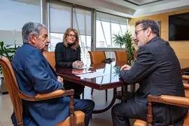 10:00.- Gobierno de Cantabria
El presidente de Cantabria, Miguel &Aacute;ngel Revilla, recibe a la Asociaci&oacute;n Nueva Vida
