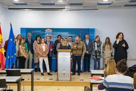 10:15 horas. Sala de Prensa del Gobierno de Cantabria 
La consejera de Empleo y Pol&iacute;ticas Sociales, Eugenia G&oacute;mez de Diego, presenta, en rueda de prensa, los nuevos precios p&uacute;blicos y la nueva normativa de ratios de las prestaciones y servicios de la dependencia del Instituto C&aacute;ntabro de Servicios Sociales, as&iacute; como un balance del avance en los Servicios Sociales en esta legislatura.
