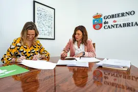 11:00 horas. Despacho de la consejera de Presidencia, Interior, Justicia y Acci&oacute;n Exterior
La consejera de Presidencia, Interior, Justicia y Acci&oacute;n Exterior, Paula Fern&aacute;ndez, firma con la presidenta del Colegio de Farmac&eacute;uticos, Rita de la Plaza, el convenio para el sistema de dosificaci&oacute;n de medicamentos en las zonas rurales y hace balance de la iniciativa, incluida en la Estrategia regional frente al despoblamiento
