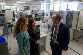 12:00 horas. ERZIA Technologies (C. Josefina de la Maza, 4, Santander)
La consejera de Econom&iacute;a y Hacienda, Ana Bel&eacute;n &Aacute;lvarez, visita la empresa ERZIA Technologies, beneficiaria de fondos europeos del Plan de Recuperaci&oacute;n, Transformaci&oacute;n y Resiliencia. 20 MARZO 2023 &copy;&nbsp;Miguel De la Parra