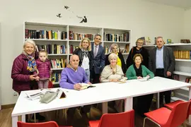 19:30 horas. San Felices de Buelna. El vicepresidente y consejero de Universidades Igualdad, Cultura y Deporte, Pablo Zuloaga, inaugura la biblioteca del municipio. 20 de marzo de 2023 &copy; Ra&uacute;l Lucio