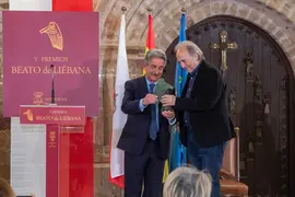 11:00 horas. Explanada de acceso al Monasterio de Santo Toribio de Li&eacute;bana 
El presidente de Cantabria, Miguel &Aacute;ngel Revilla, acompa&ntilde;ado de varios consejeros, preside el acto de entrega de la cuarta de edici&oacute;n de los Premios Beato de Li&eacute;bana. 