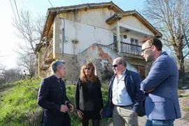 16.30.- Antiguas escuelas. Fontibre. El vicepresidente y consejero de Universidades, Igualdad, Cultura y Deporte, Pablo Zuloaga, informa sobre las obras de las antiguas escuelas y la casa del maestro. 21 de marzo de 2023 &copy; Ra&uacute;l Lucio