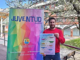Fran Gasc&oacute;n, concejal de Juventud y Empleo presentando el programa