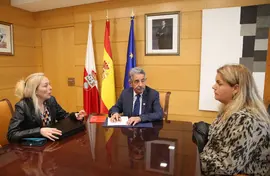 El presidente de Cantabria, Miguel &Aacute;ngel Revilla, recibe a la Asociaci&oacute;n Dislexia Cantabria.
11 ABRIL 23