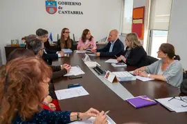 10:00 horas. Gobierno de Cantabria
La consejera de Presidencia, Interior, Justicia y Acci&oacute;n Exterior, Paula Fern&aacute;ndez,
preside la reuni&oacute;n de la Comisi&oacute;n de Espect&aacute;culos P&uacute;blicos y Actividades
Recreativas.  26 abril 2023 &copy; Miguel De la Parra