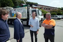 Sede de MARE. B&ordm; La Barquera, n&ordm; 13, Cartes
El consejero de Desarrollo Rural, Ganader&iacute;a, Pesca, Alimentaci&oacute;n y Medio Ambiente en funciones, Guillermo Blanco, presenta el refuerzo de campa&ntilde;a de verano de recogida de residuos en los municipios en los que MARE presta sus servicios
NR
28 JUN 23