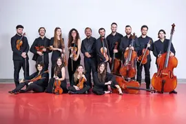 La orquesta de c&aacute;mara Oncam y el joven violinista Jaime Naya ser&aacute;n los encargados de inaugurar la XX edici&oacute;n de los Caprichos Musicales de Comillas