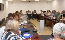 10:00.- Sala de Videoconferencias (Planta 1&ordf;)
La consejera de Presidencia, Justicia, Seguridad y Simplificaci&oacute;n Administrativa, Isabel Urrutia, se re&uacute;ne con el Comit&eacute; de Empresa y la Junta de Personal. 
