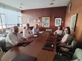 Reuni&oacute;n C&aacute;mara-Cruz Roja