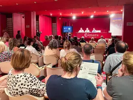 &Aacute;ngel Herreros en la reuni&oacute;n de comerciantes celebrada en la C&aacute;mara donde se dio cuenta de la situaci&oacute;n