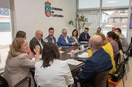 11:00 horas. Sala de Usos M&uacute;ltiples
La consejera de Presidencia, Justicia, Seguridad y Simplificaci&oacute;n Administrativa, Isabel Urrutia, preside la Comisi&oacute;n de Administraci&oacute;n Local de Cantabria.
