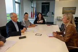 9:30 horas. Despacho del consejero 
El consejero de Industria, Empleo, Innovaci&oacute;n y Comercio, Eduardo Arasti, recibe a la alcaldesa de Castro Urdiales.  25 OCTUBRE 2023 &copy; Miguel De la Parra