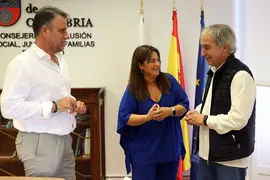 La consejera de Inclusi&oacute;n Social, Juventud, Familias e Igualdad, Bego&ntilde;a G&oacute;mez del R&iacute;o, se re&uacute;ne con el alcalde de Potes, Javier G&oacute;mez.
18 oct 23 