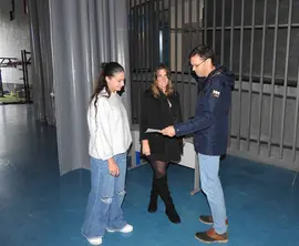 De iz a dcha, Carlota Fern&aacute;ndez, concejala de Deportes,  Mireia Maza, alcaldesa y Roberto Ruiz, concejal de Urbanismo