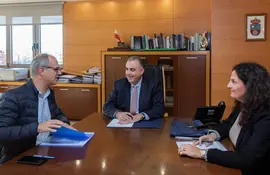12:00.- Despacho del consejero 
El consejero de Fomento, Ordenaci&oacute;n del Territorio y Medio Ambiente, Roberto Media, recibe al alcalde de Escalante, Francisco Sarabia. 
