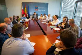 09:30 horas. Sala de reuniones de la Consejer&iacute;a de Desarrollo Rural, Ganader&iacute;a, Pesca y Alimentaci&oacute;n
El consejero de Desarrollo Rural, Ganader&iacute;a, Pesca y Alimentaci&oacute;n, Pablo Palencia, preside la Mesa Regional Agraria. 14 noviembre 2023 &copy;&nbsp;Miguel De la Parra