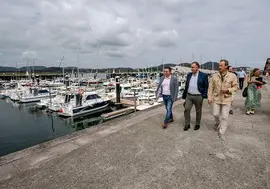 12:00 horas. Santo&ntilde;a
El consejero de Fomento, Ordenaci&oacute;n del Territorio y Medio Ambiente, Roberto Media, visita el Puerto de Santo&ntilde;a junto al alcalde, Jes&uacute;s Gullart.