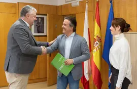 10.00 horas.  Despacho del consejero
El consejero de Econom&iacute;a, Hacienda y Fondos Europeos, Luis &Aacute;ngel Ag&uuml;eros, se re&uacute;ne con el alcalde de Camargo, Diego Movell&aacute;n.