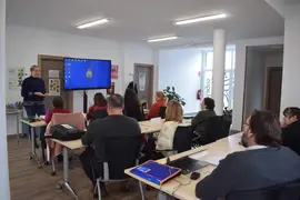 CHARLA INFORMATIVA CEPA PI&Eacute;LAGOS INTEGRANTES X LANZADERA EMPLEO (2)