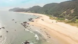 Playa de Trengand&iacute;n