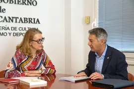 La consejera de Cultura, Turismo y Deporte, Eva Guillermina Fern&aacute;ndez, se re&uacute;ne con el alcalde de Campoo de Enmedio, Pedro Manuel Mart&iacute;nez. 
13 FEB 24
