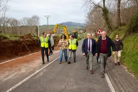 11:15 horas. Ayuntamiento de Riotuerto (en el cruce del cementerio, a la salida de La Cavada)
El consejero de Fomento, Ordenaci&oacute;n del Territorio y Medio Ambiente, Roberto Media, realiza una visita institucional al municipio. Reuni&oacute;n despacho ayuntamiento Riotuerto 14 FEBRERO 2024 &copy; Miguel De la Parra