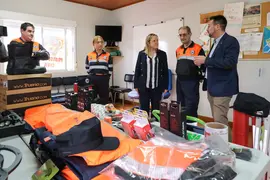 14:00 horas. Casa de Cultura de Colindres. La consejera de Presidencia, Justicia, Seguridad y Simplificaci&oacute;n Administrativa, Isabel Urrutia, entrega nuevo material a la Agrupaci&oacute;n Municipal de Voluntarios de Protecci&oacute;n Civil del municipio. 15 de febrero de 2024 &copy; Ra&uacute;l Lucio