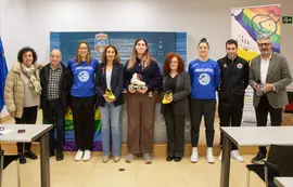 10:00 horas. Sala de Prensa del Gobierno de Cantabria
Las directoras generales de Inclusi&oacute;n Social, Familias e Igualdad, Tamara Gonz&aacute;lez, y de Deporte, Susana Ruiz, junto a la presidenta de ALEGA, Mae Gonz&aacute;lez, presentan la campa&ntilde;a La Liga ArcoIris.
