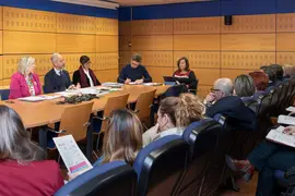 12:00 horas. Edificio Nuevo Ministerios (3&ordf; planta). C/Vargas, 53. Santander
El consejero de Educaci&oacute;n, Formaci&oacute;n Profesional y Universidades, Sergio Silva, preside la Mesa de la Concertada.