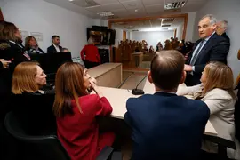 La presidenta de Cantabria, Mar&iacute;a Jos&eacute; S&aacute;enz de Buruaga, inaugura la Sala Gesell
28 feb 24