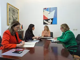240304 Eugenia G&oacute;mez de Diego - Alcaldesa Santander Gema Igual