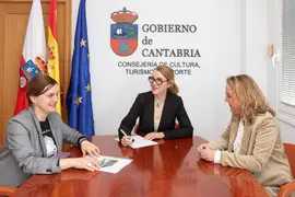 10:00.- Despacho de la consejera
La consejera de Cultura, Turismo y Deporte, Eva Guillermina Fern&aacute;ndez, recibe a la alcaldesa de Santa Mar&iacute;a de Cay&oacute;n.
