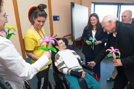 Avenida Cardenal Herrera Oria, 102 
La consejera de Inclusi&oacute;n Social, Juventud, Familias e Igualdad, Bego&ntilde;a G&oacute;mez, visita el Centro de Atenci&oacute;n Integral 'Antonio Ruiz Bedia' de Aspace.
Nr &copy;
26 mar 24