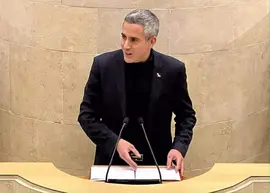 Pablo Zuloaga_Parlamento