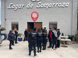 VISITA ETJ 'EL BOOSSTARE' SIDRER&Iacute;A SOMARROZA